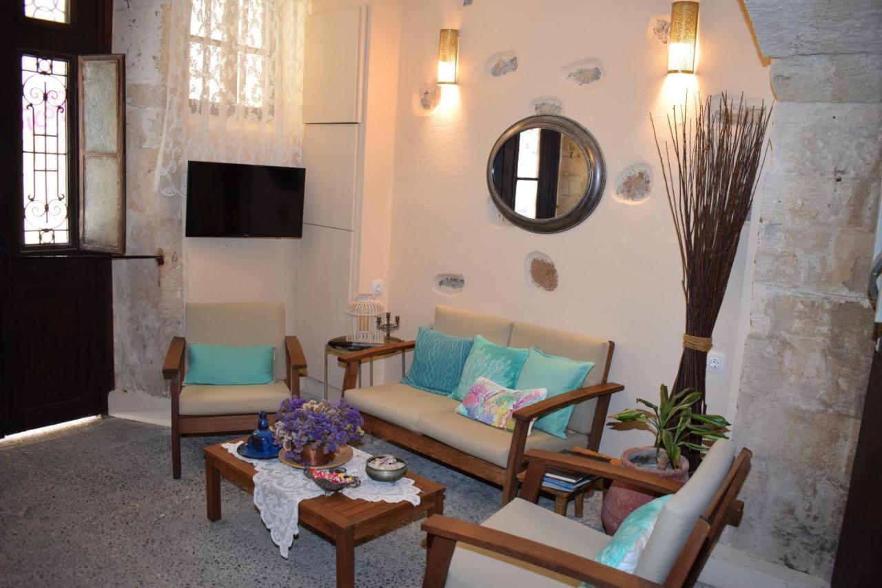 Loggia Traditional *