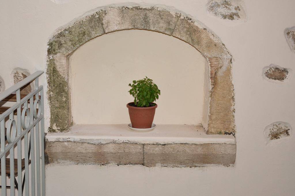 Loggia Traditional